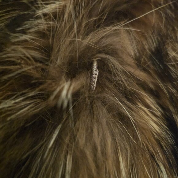 Beautiful Full Length Tanuki Raccoon Fur Coat - Picture 10 of 11